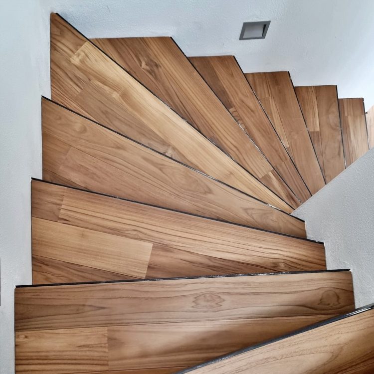 Staircase with teak parquet