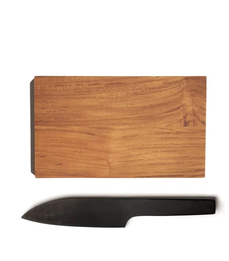 Cutting board 101 teak FSC with knife