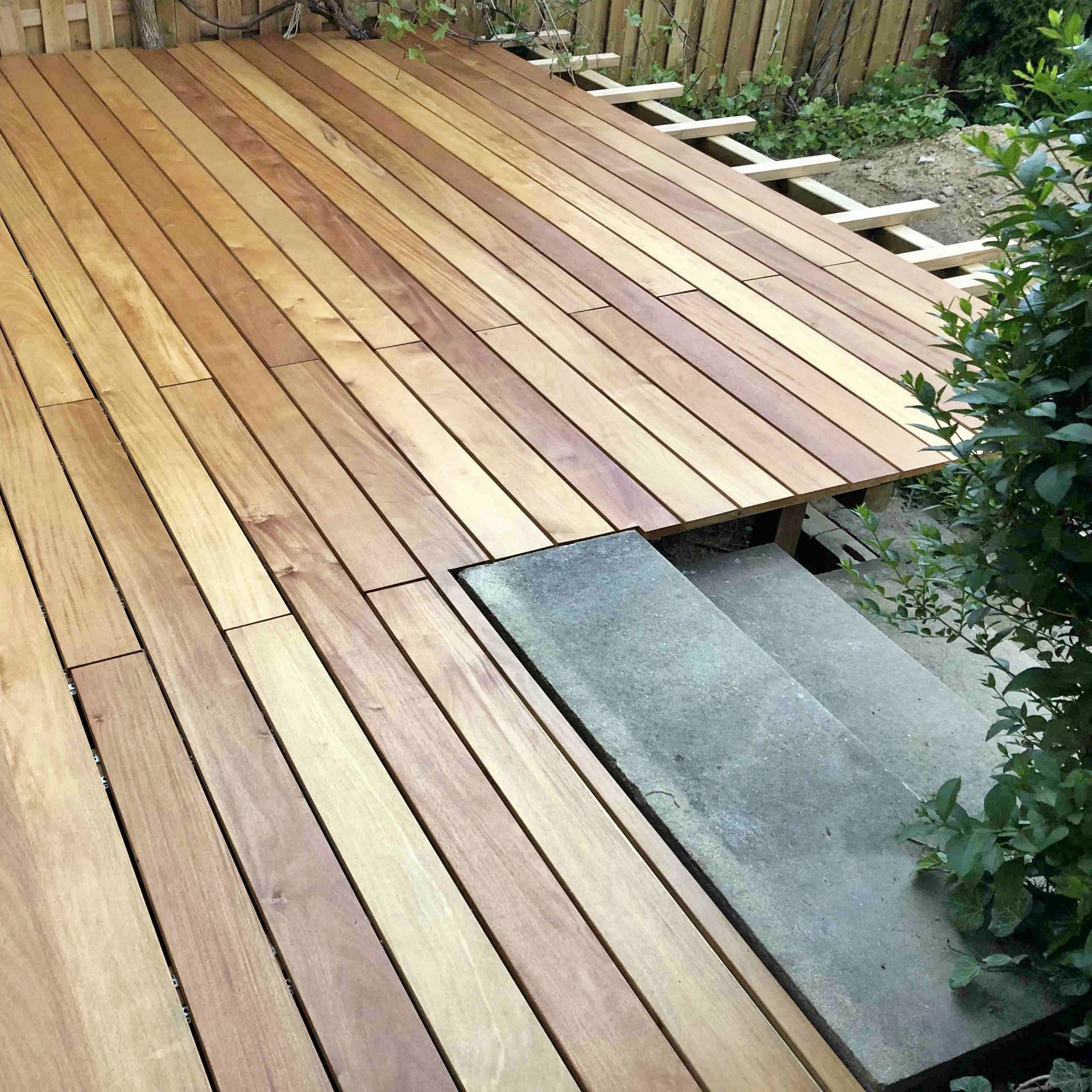 Build a wooden terrace with the construction instructions for terrace